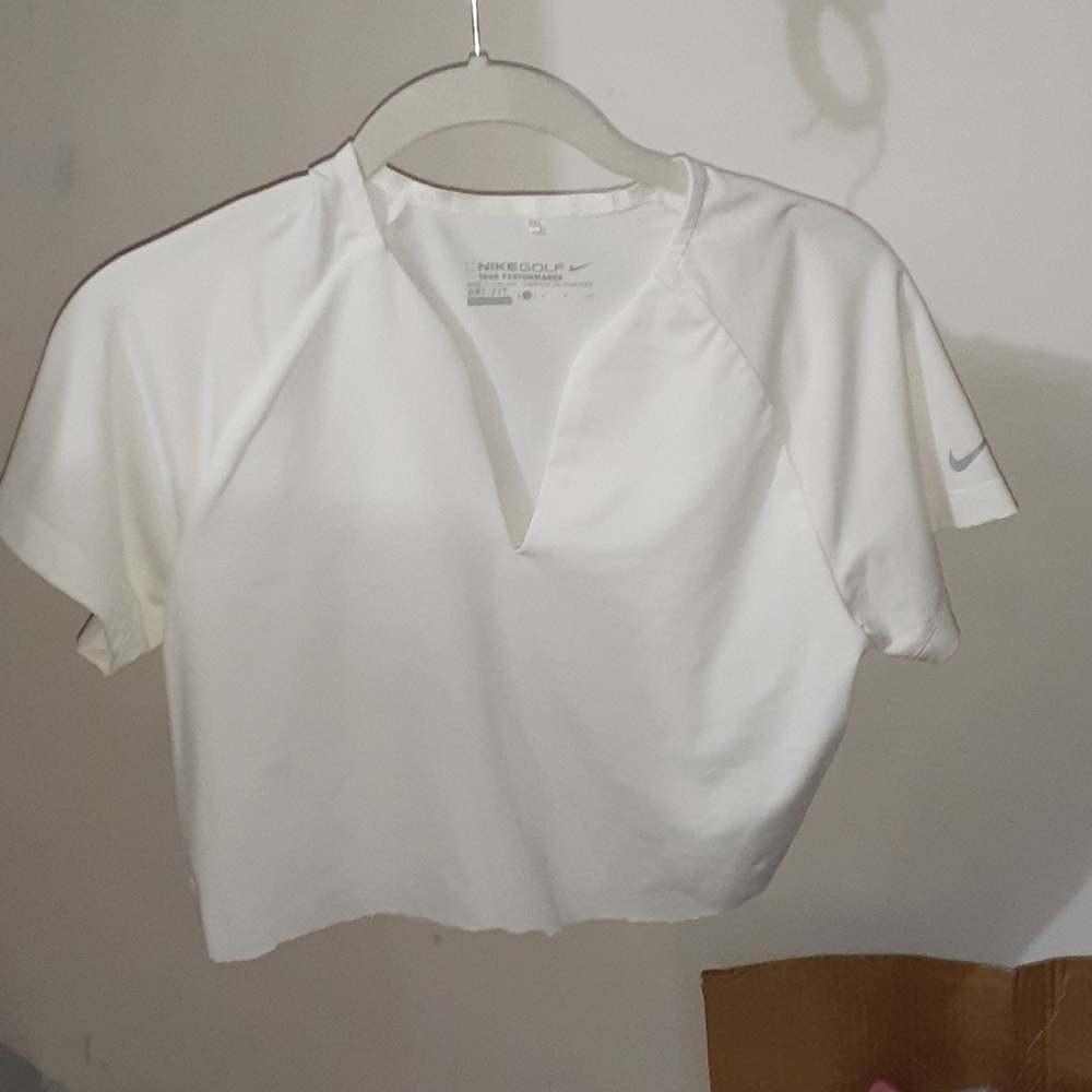 COPY - Cropped nike golf t-shirt